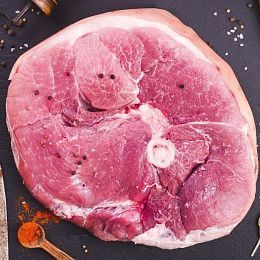 Окорок свиной на косточке без кожи