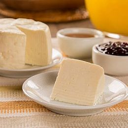 Сыр Фамиль Фреско из овечьего молока. Дер. Матокса