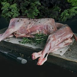 Туша ягнёнка большая. Брод