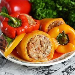 Перцы фаршированные.Дер.Матокса